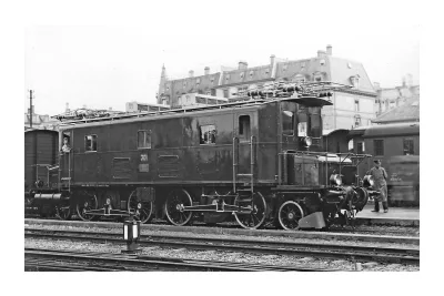 Rivarossi HR2998S: Locomotive électrique série 4/6