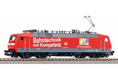 Roco 51335: Analog Start Set: Diesellokomotive BB 63000 mit Güterzug, SNCF