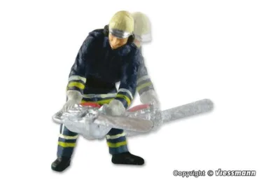 Viessmann 5141: Firefighter with chainsaw