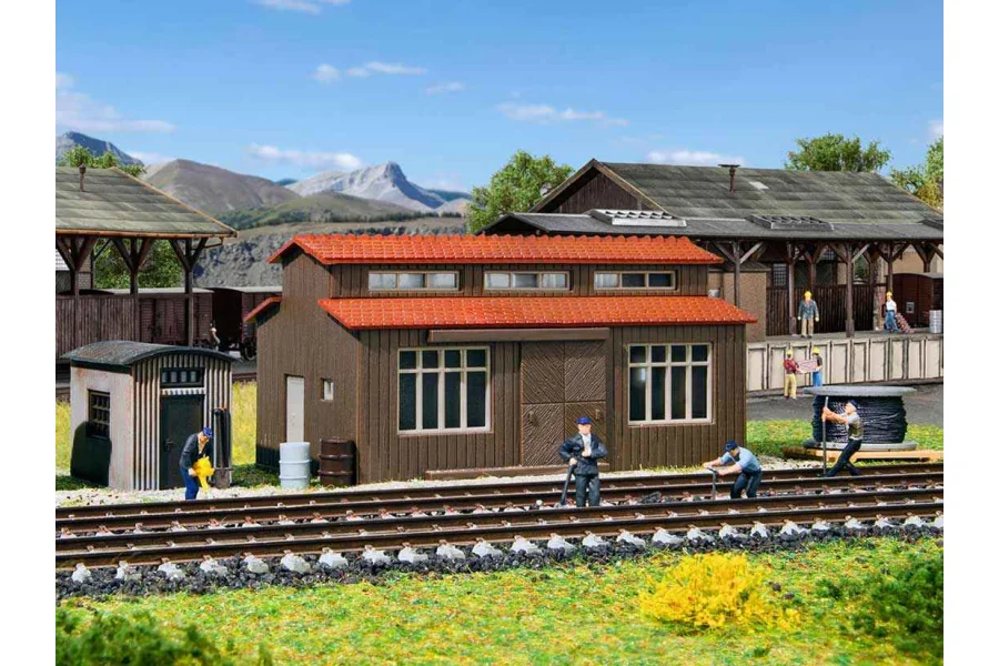 Склад небезпечних вантажів
