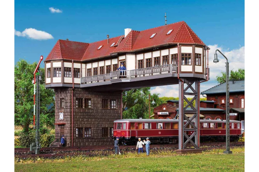 Cabina di segnalamento a cavalcavia Stuttgart