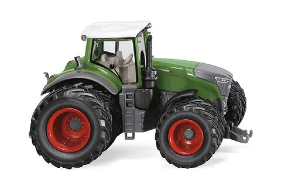 Fendt 1050 Vario mit Zwillingsreifen