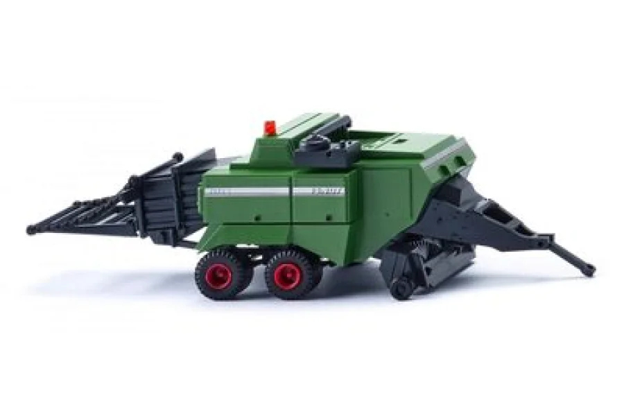Fendt 1270S Quaderballenpresse