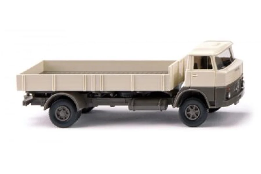 Pritschen-Lkw (Henschel HS 14/16) -