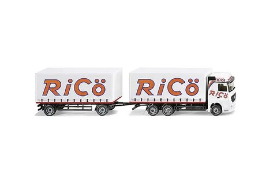 Nákladní auto s bočními závěsy (MB Actros)