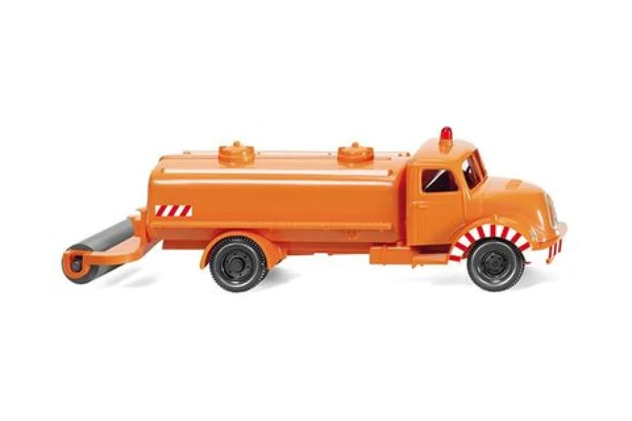 Autocarro municipale per l'annaffiamento (Magirus Sirius)
